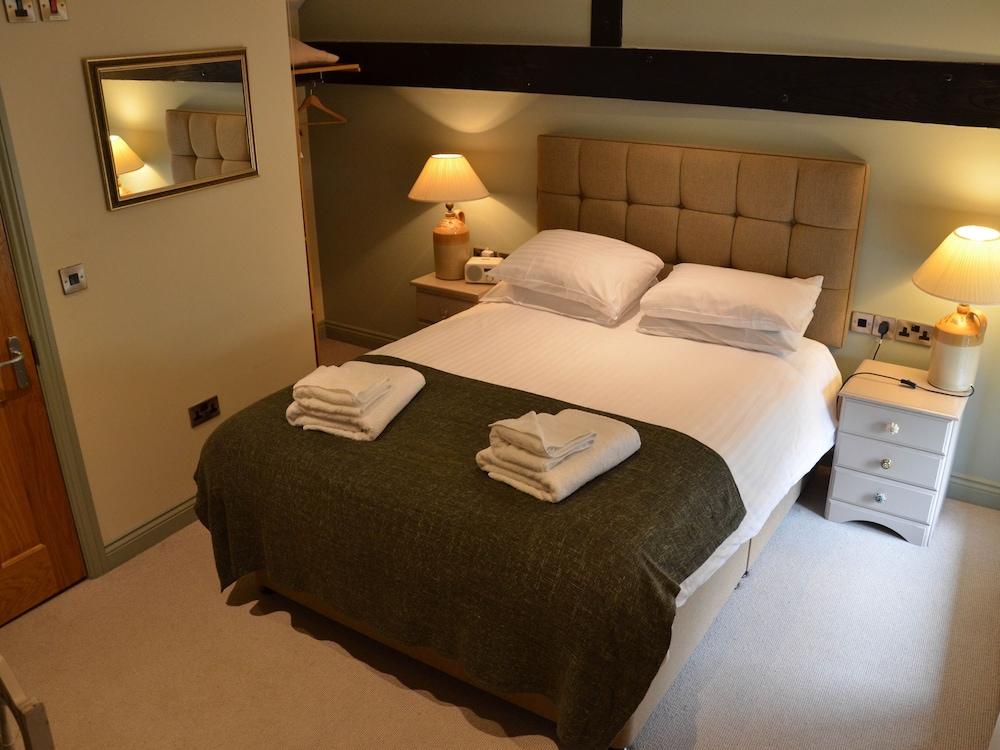 The Fox Hotel Chipping Norton Exterior photo