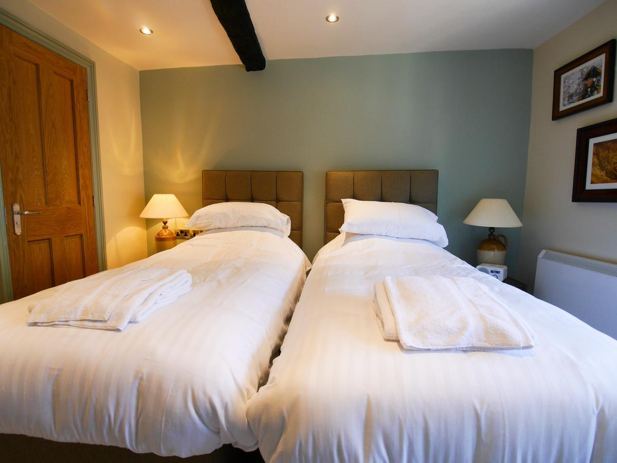 The Fox Hotel Chipping Norton Exterior photo